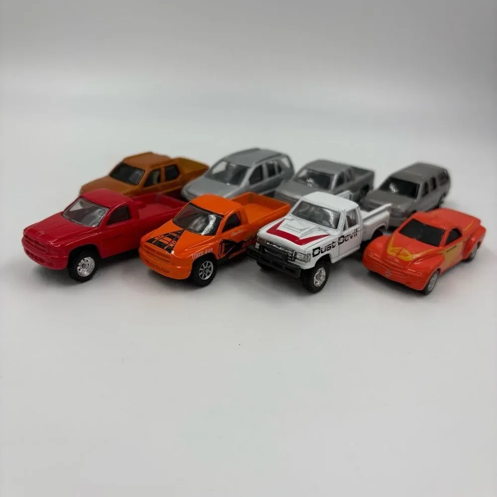 Vintage Maisto Truck‎ and SUV Diecast Bundle Lot